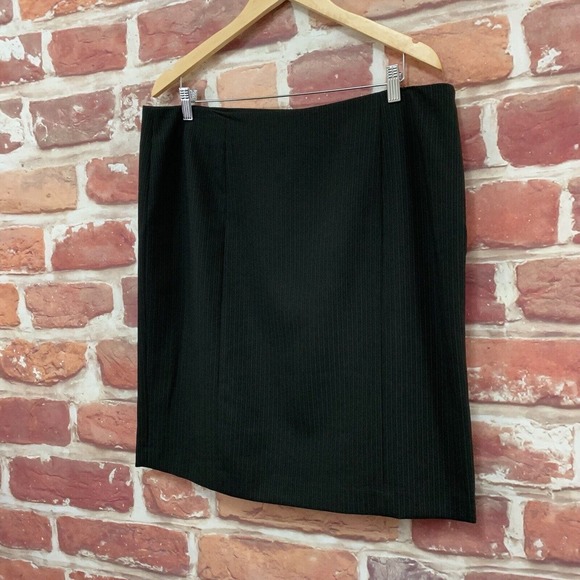 Evan Picone Skirt Women's Size 16 Petite Black Striped Office Work Career Zip Up - Picture 3 of 8